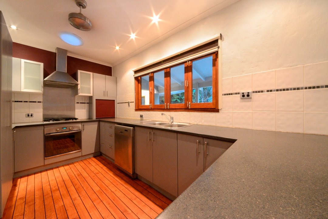 25 Pini Road STRATHDICKIE 1