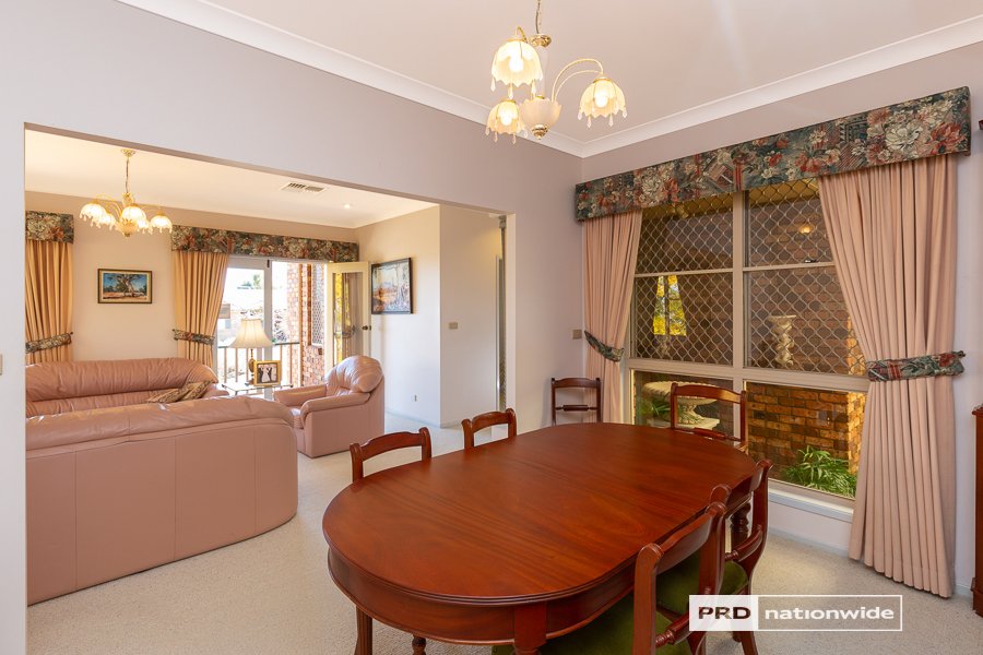 25 Prentice Avenue TAMWORTH 8