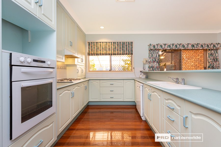 25 Prentice Avenue TAMWORTH 12