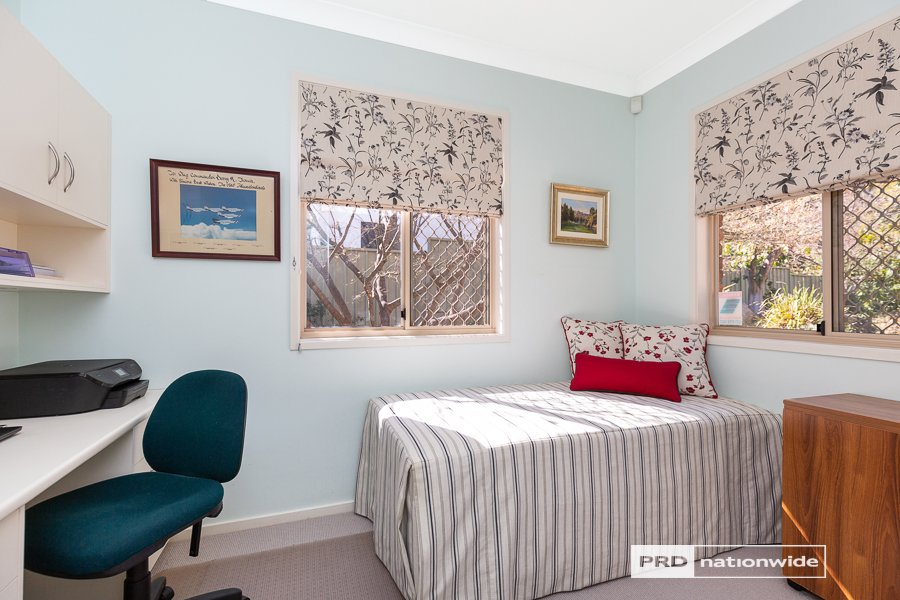 25 Prentice Avenue TAMWORTH 17