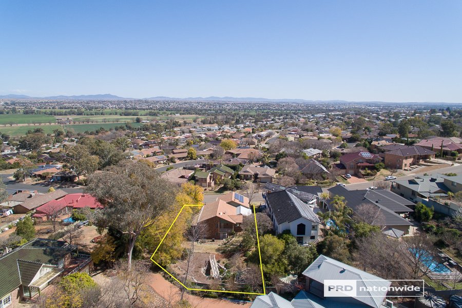 25 Prentice Avenue TAMWORTH 24