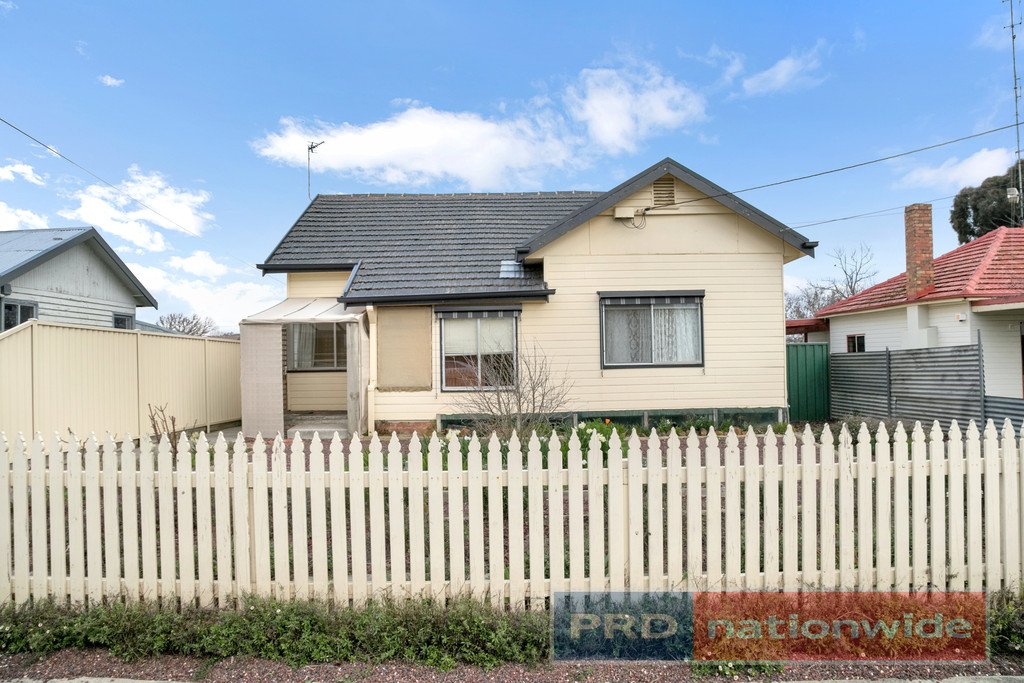 25 Queen Street SEBASTOPOL 1