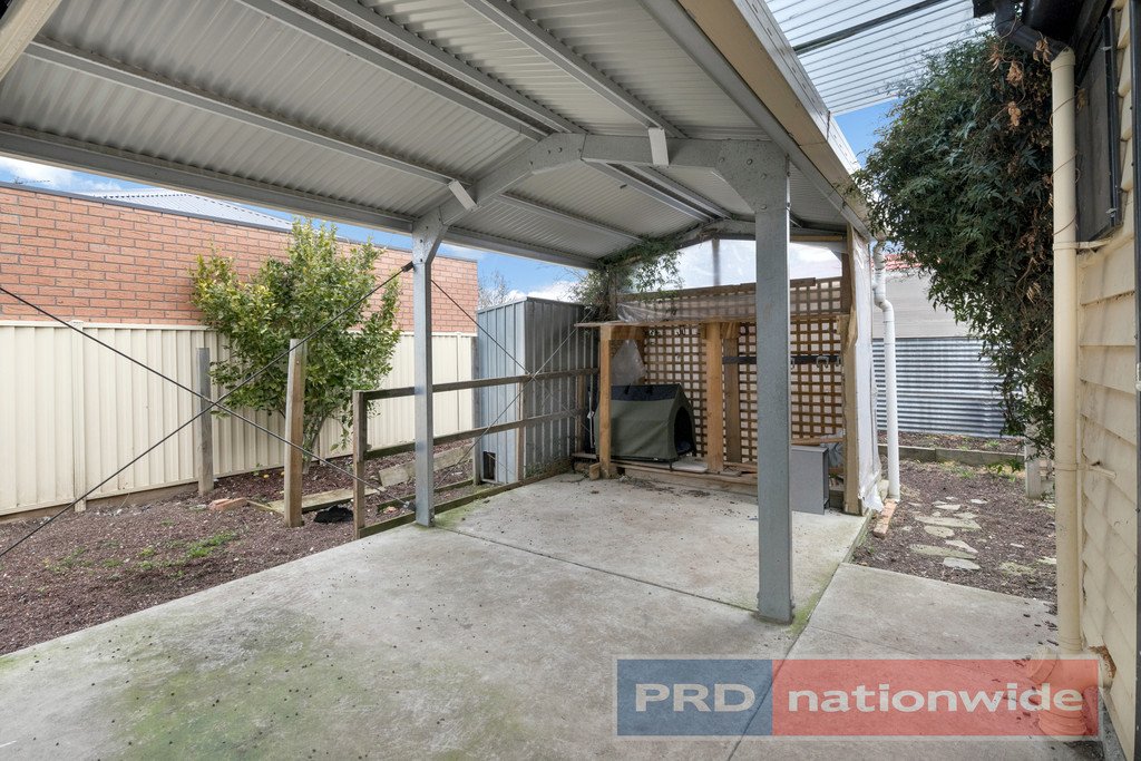25 Queen Street SEBASTOPOL 8