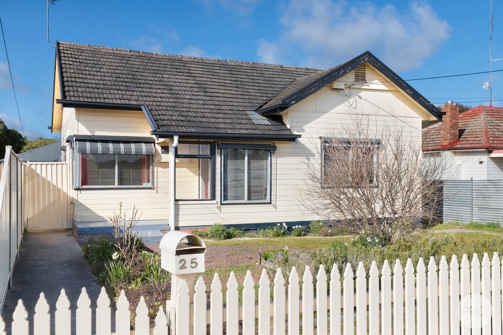 25 Queen Street SEBASTOPOL 1