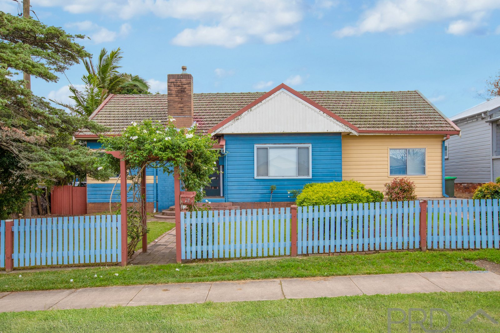 25 Railway Avenue THORNTON 1