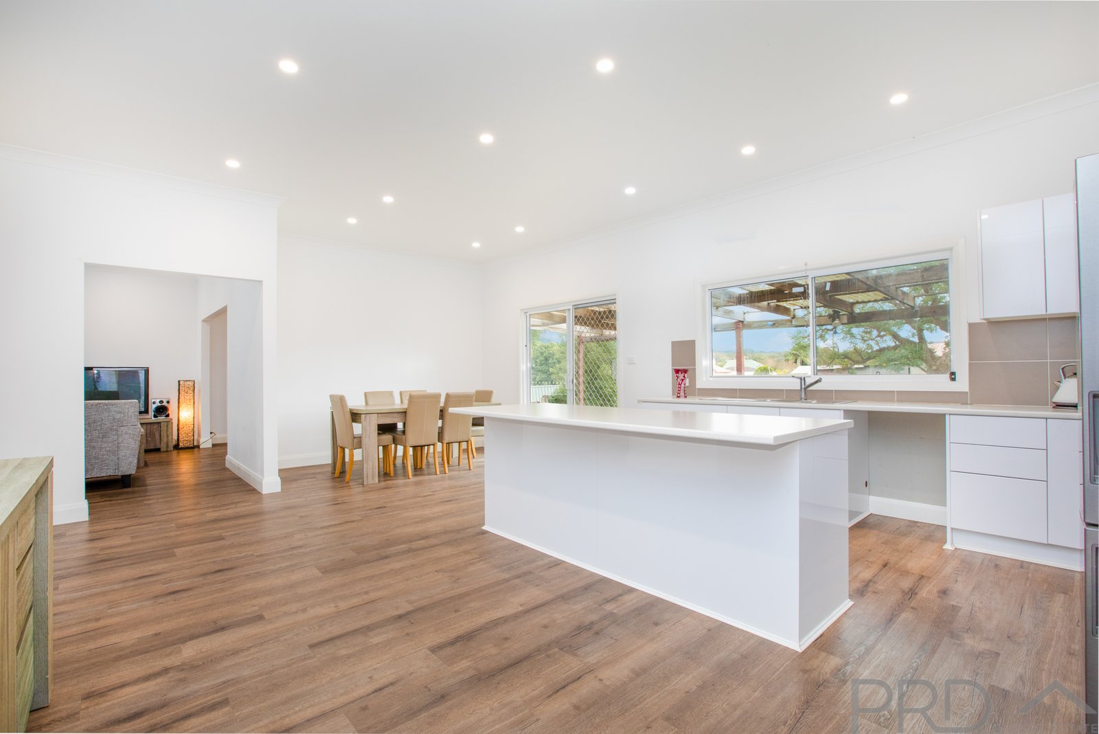 25 Railway Avenue THORNTON 5