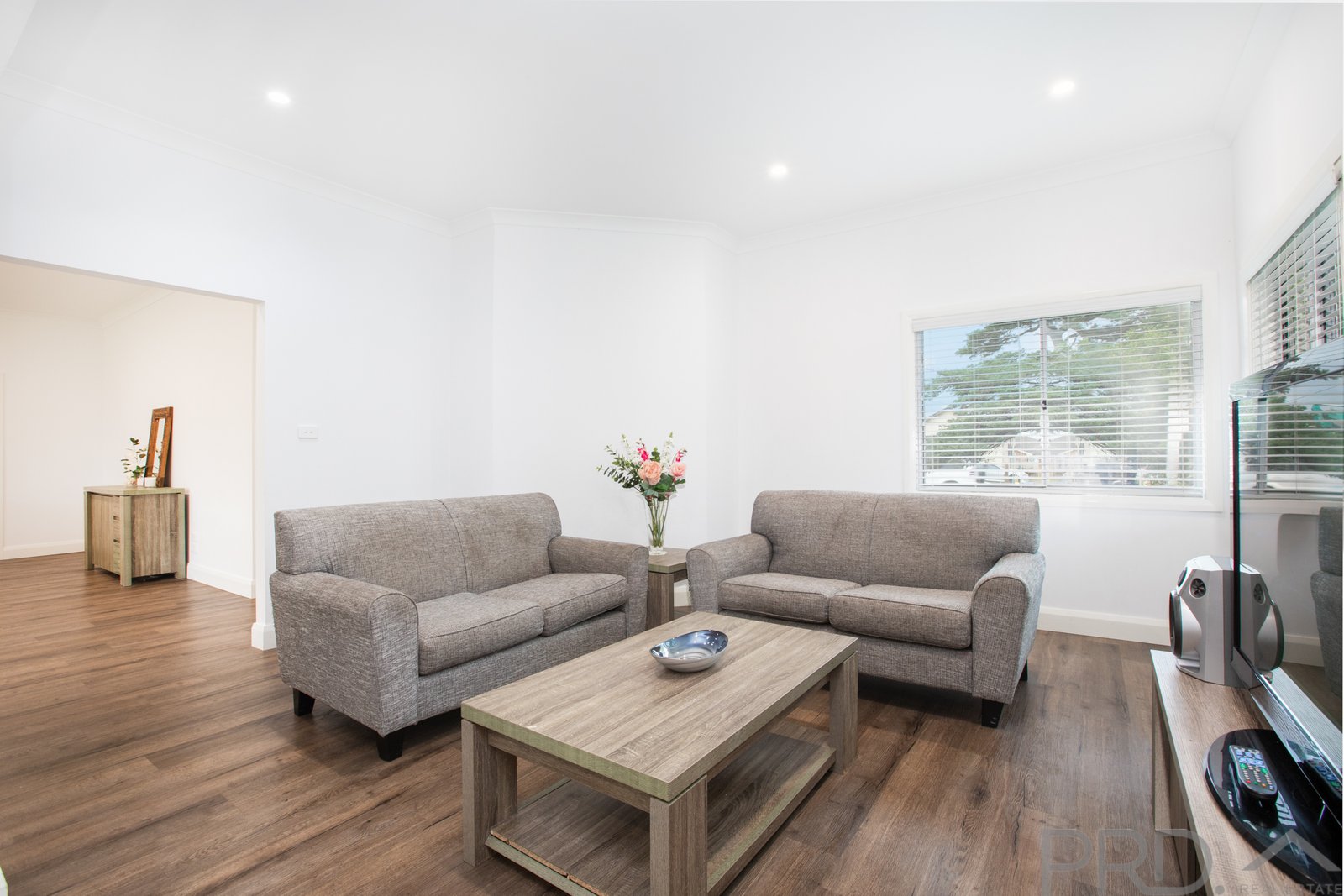 25 Railway Avenue THORNTON 8