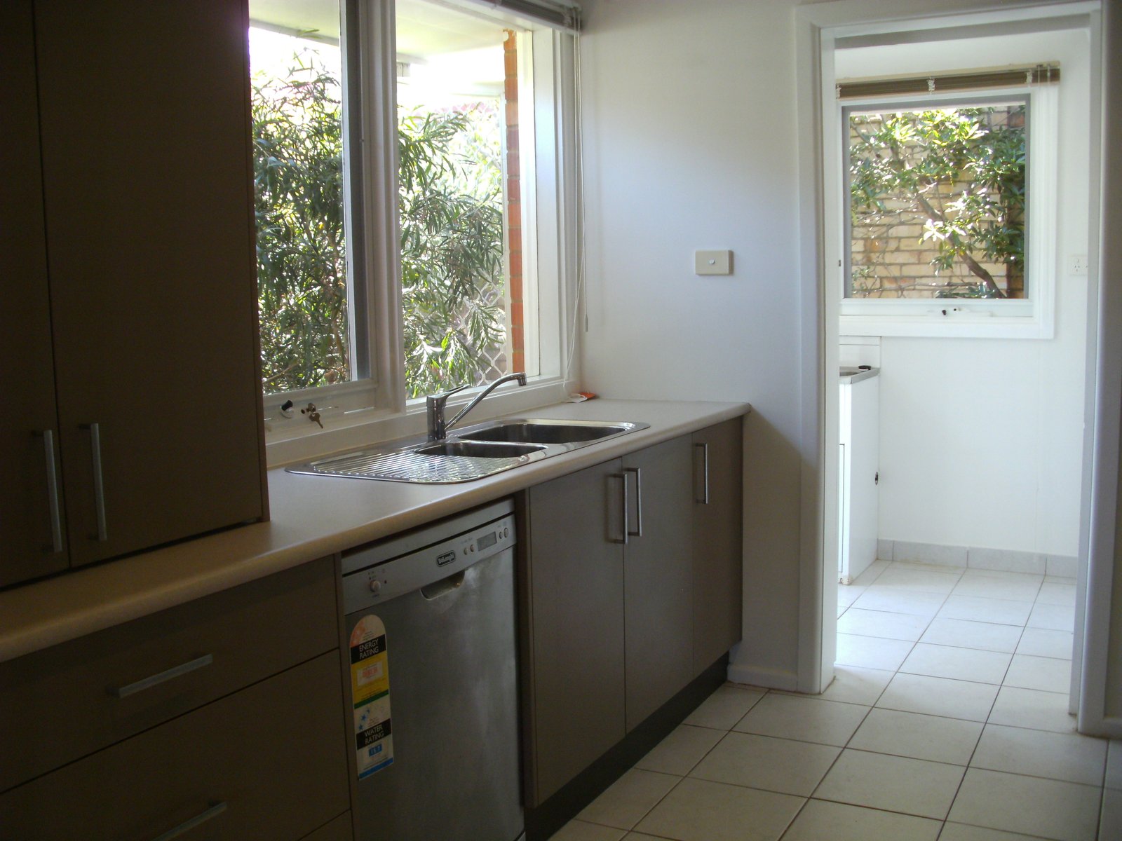 Gallery: 2/5 Reno Road