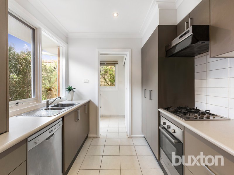 Gallery: 2/5 Reno Road