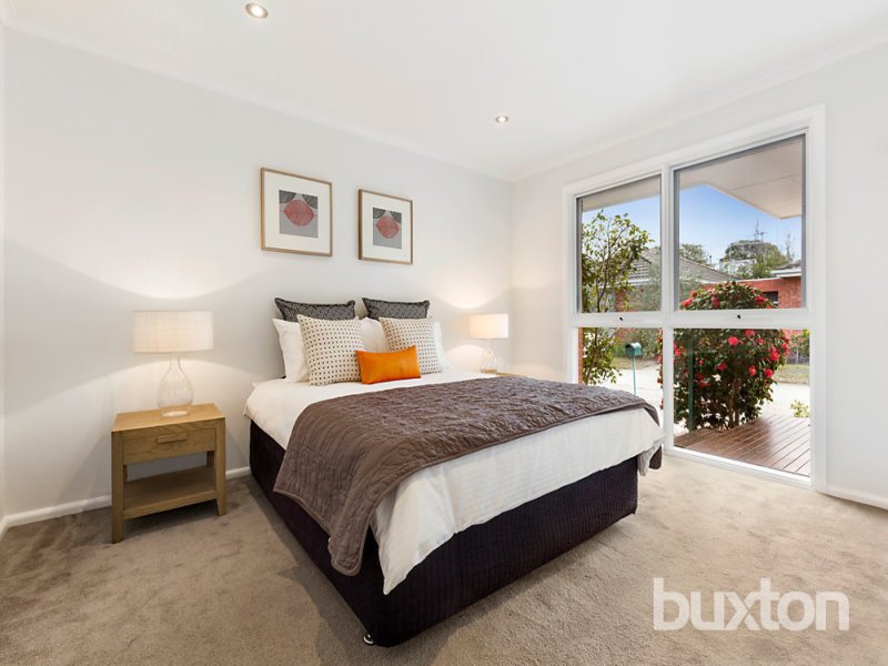 Gallery: 2/5 Reno Road