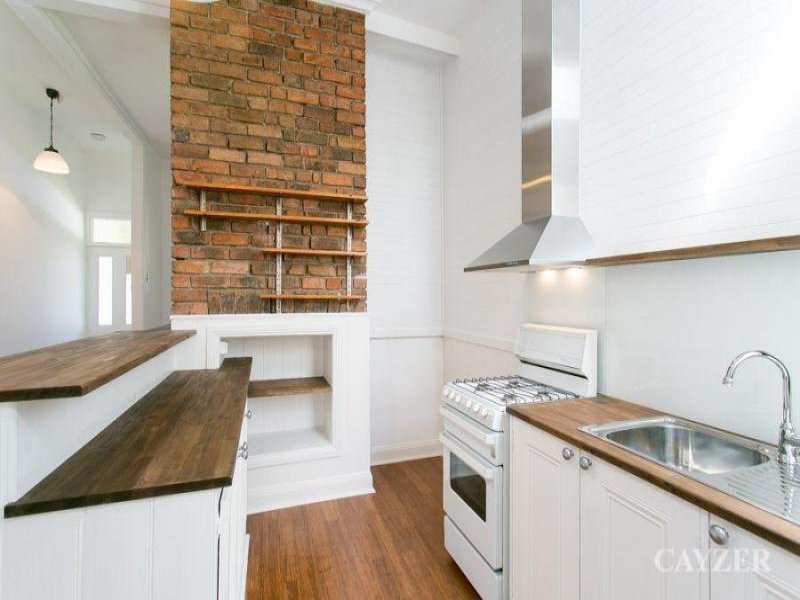 Gallery: 25 Richardson Street