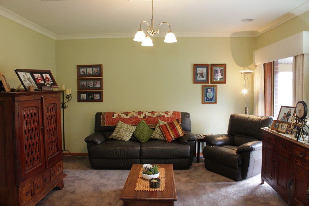 25 Robbins Drive EAST ALBURY 6
