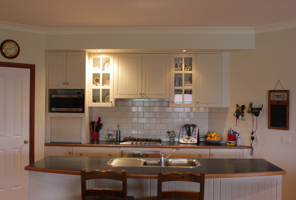 25 Robbins Drive EAST ALBURY 9