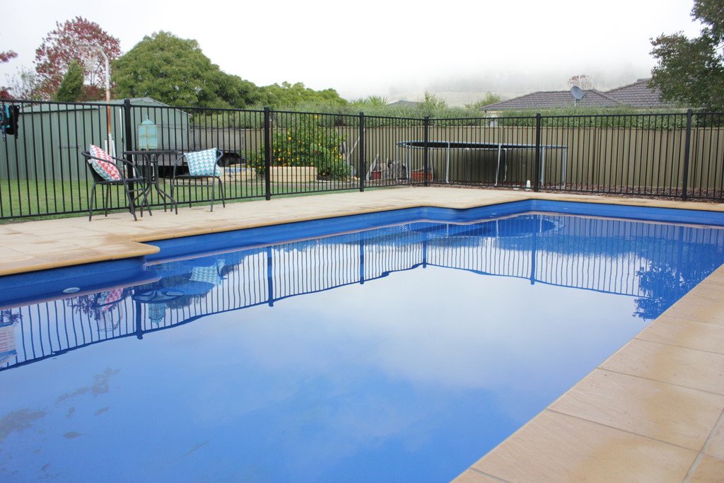 25 Robbins Drive EAST ALBURY 20