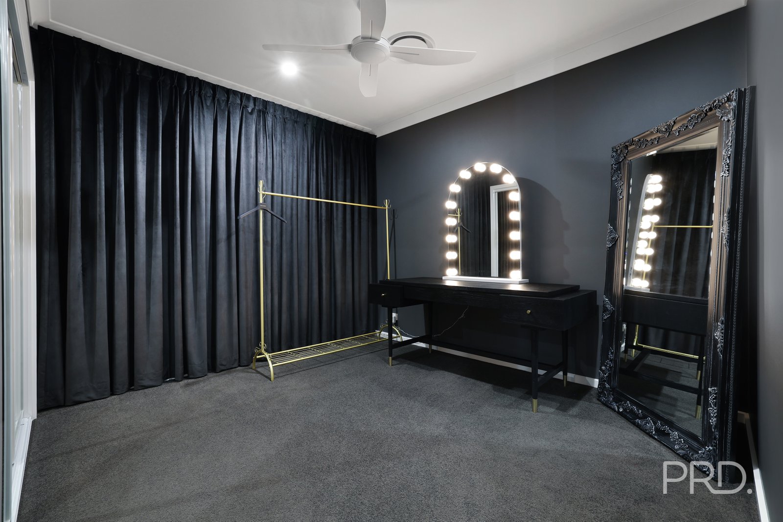 25 Rodeo Drive TAMWORTH 12