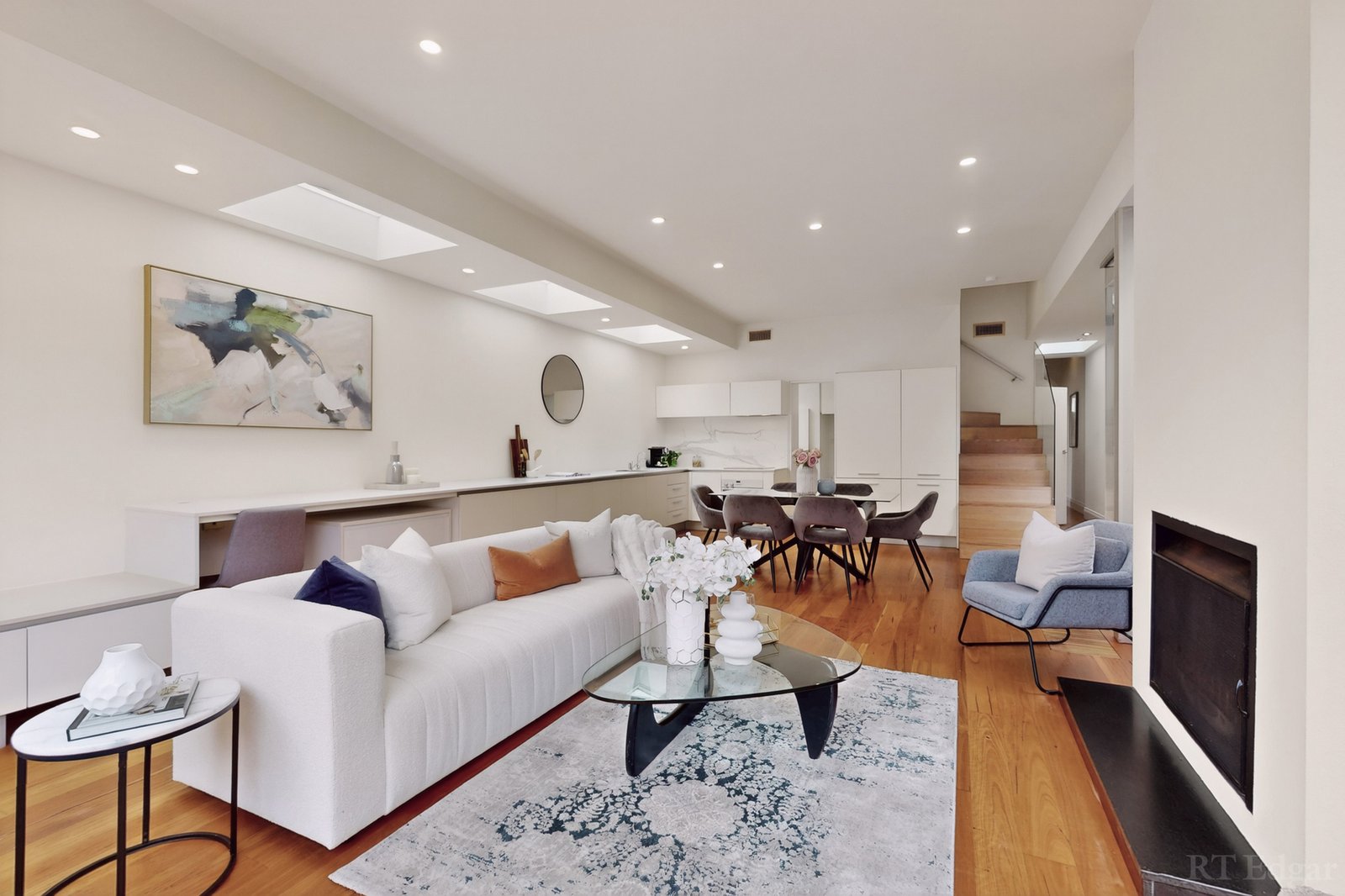 Real Estate and Property in 25 Roseberry Street, Hawthorn East, VIC