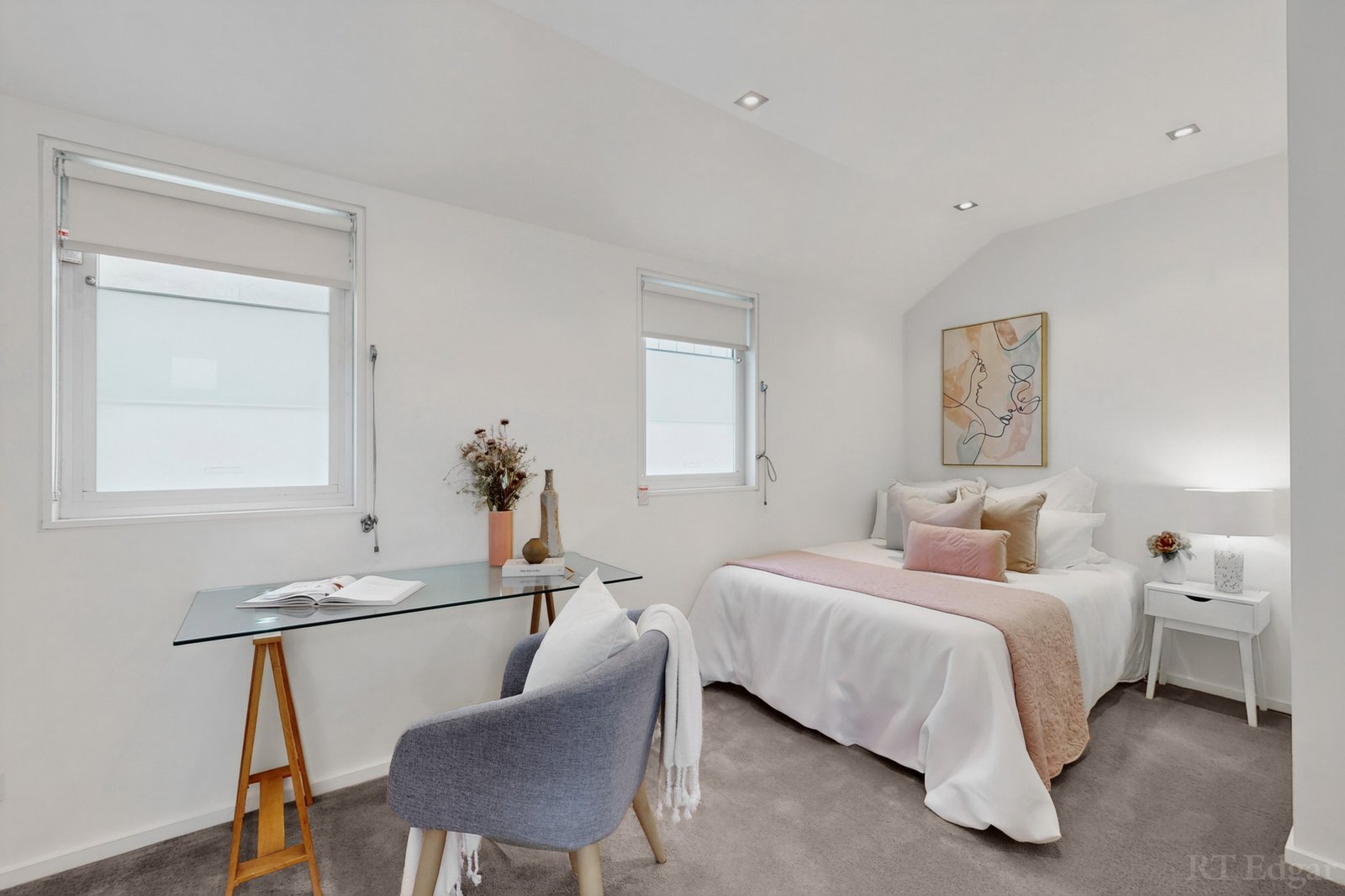 Real Estate and Property in 25 Roseberry Street, Hawthorn East, VIC