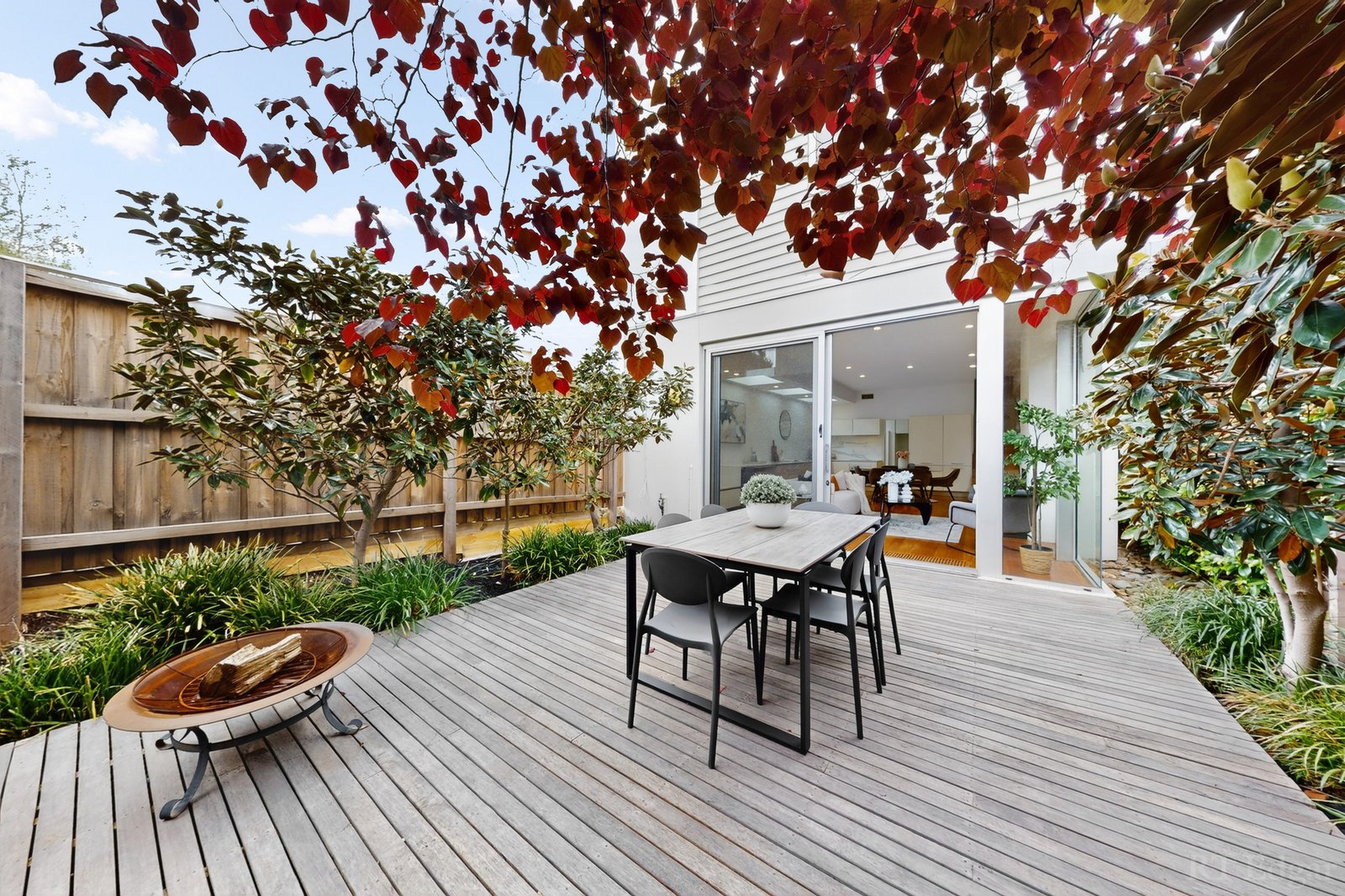 Real Estate and Property in 25 Roseberry Street, Hawthorn East, VIC