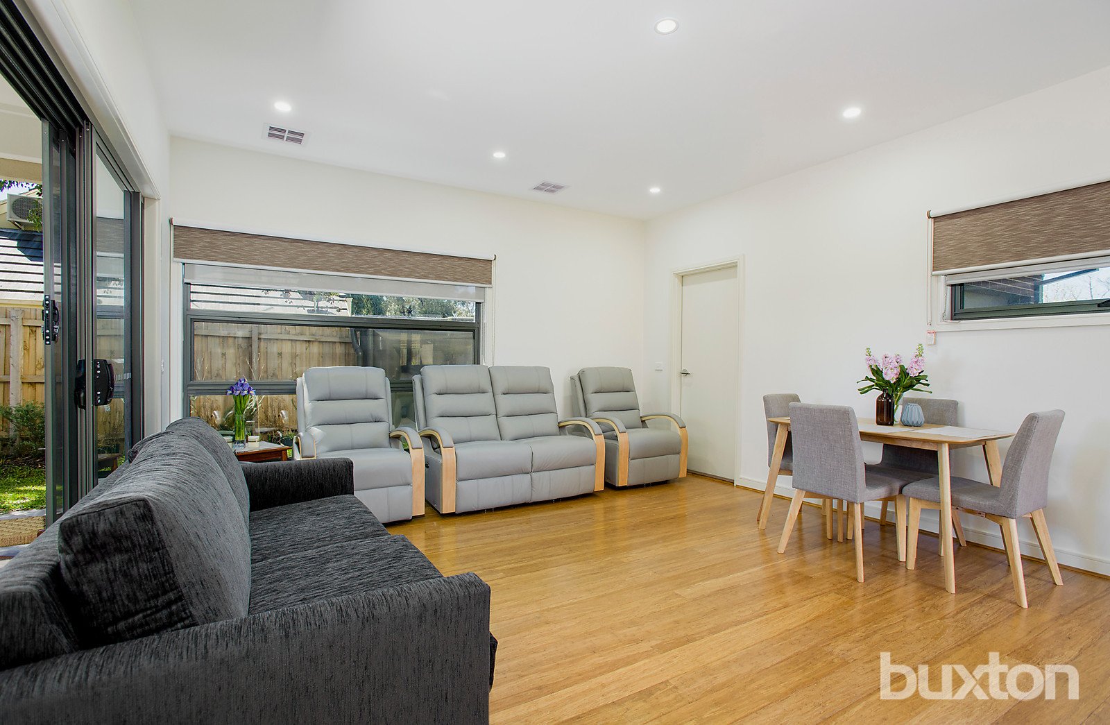 Gallery: 2/5 Rosebud Avenue