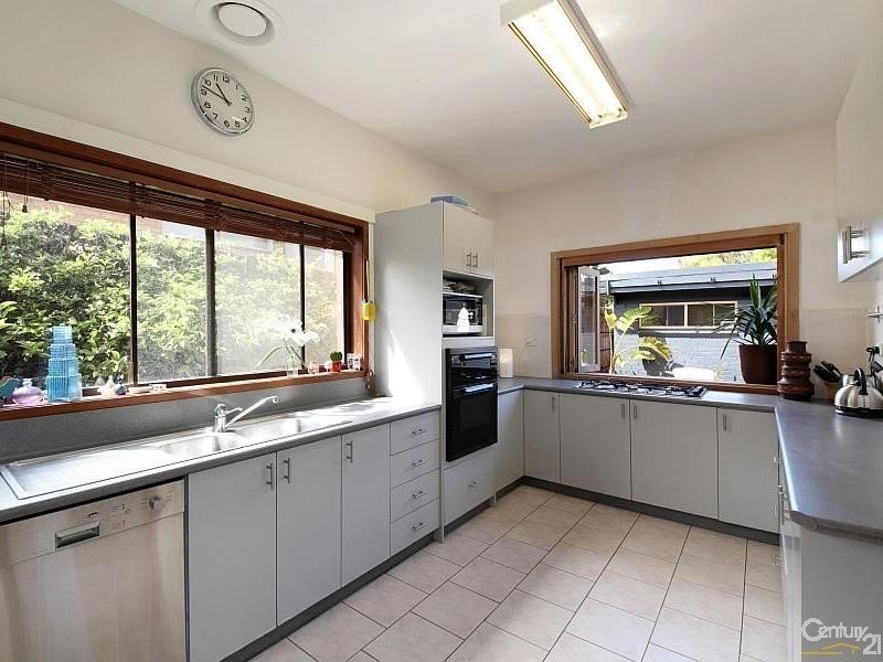 Gallery: 25 Rowans Road