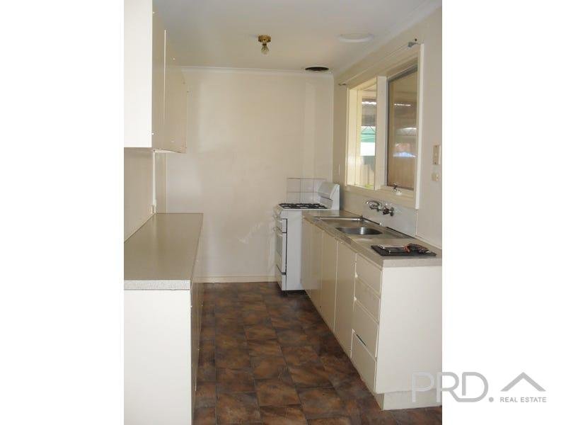 25 Rowe Street ROBINVALE 5