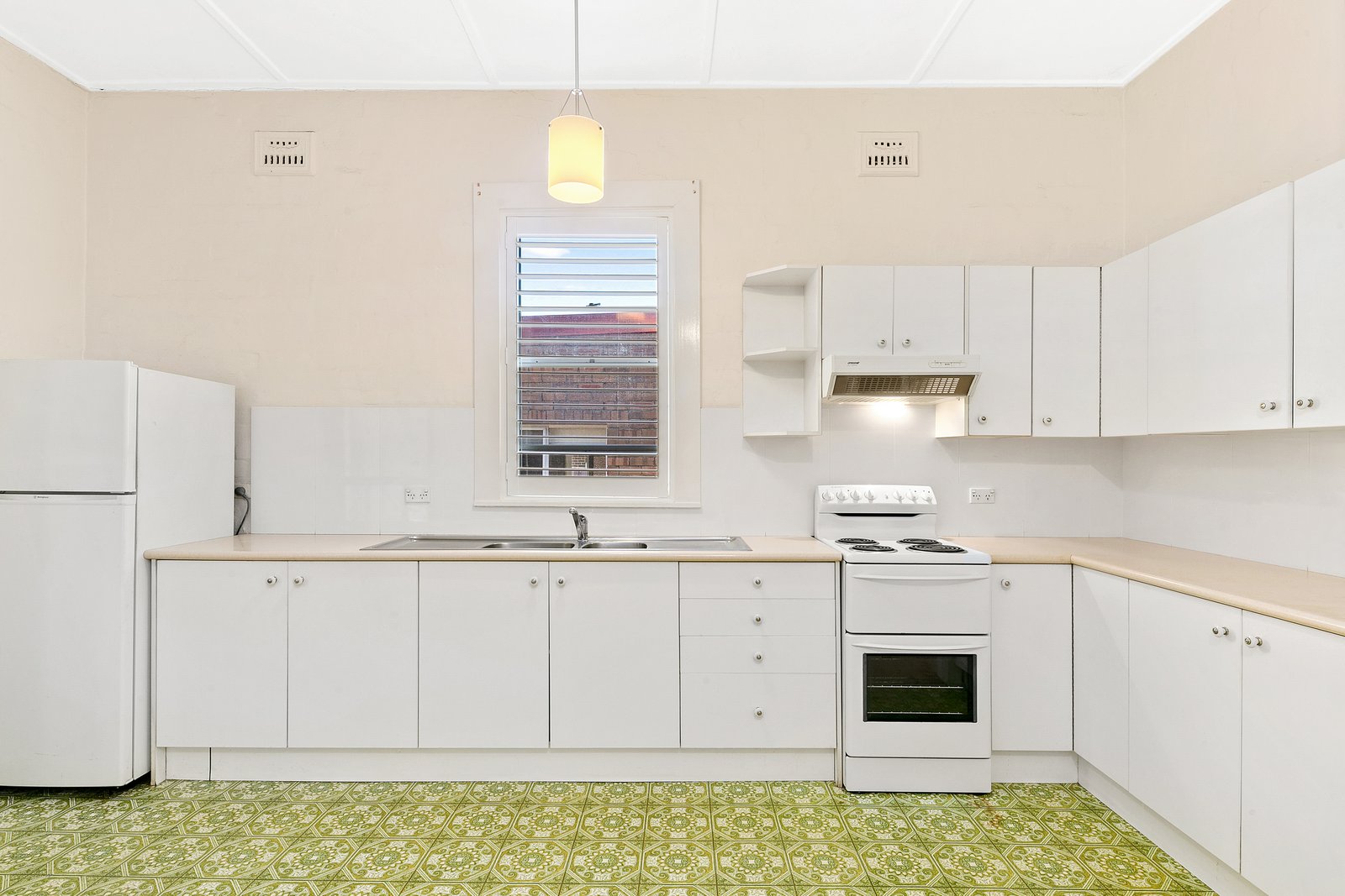 25 Rowley Rd  RUSSELL LEA 5