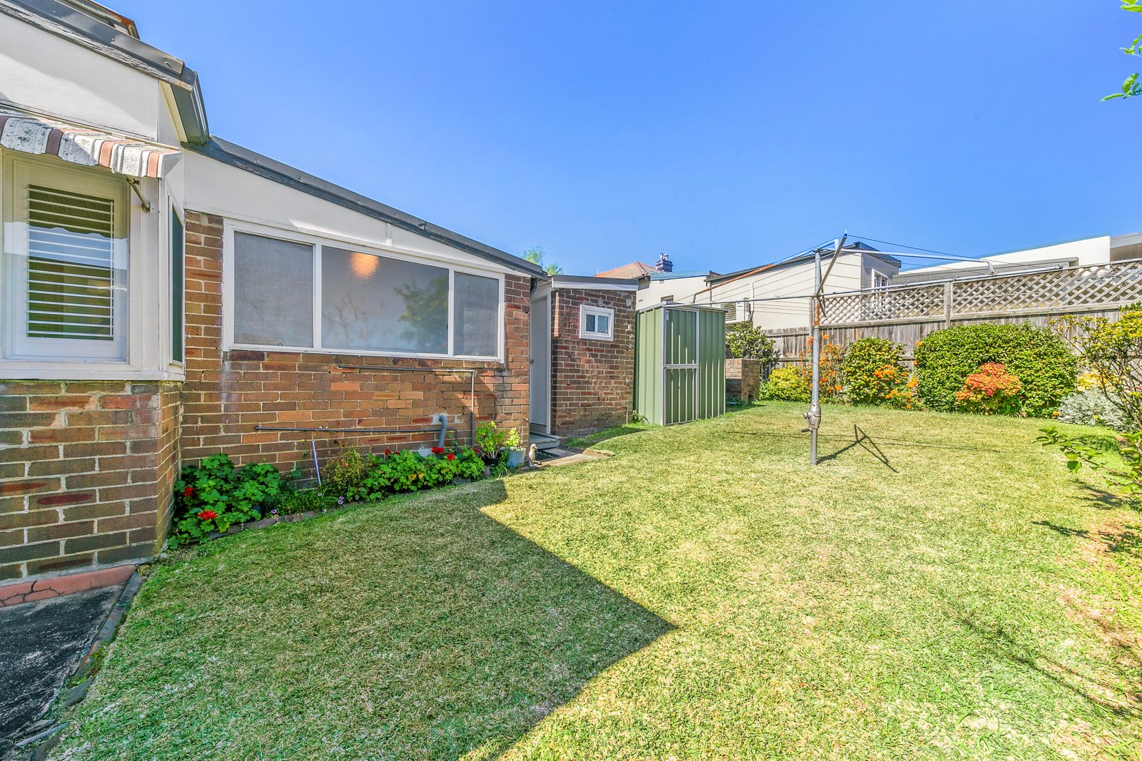 25 Rowley Rd  RUSSELL LEA 6