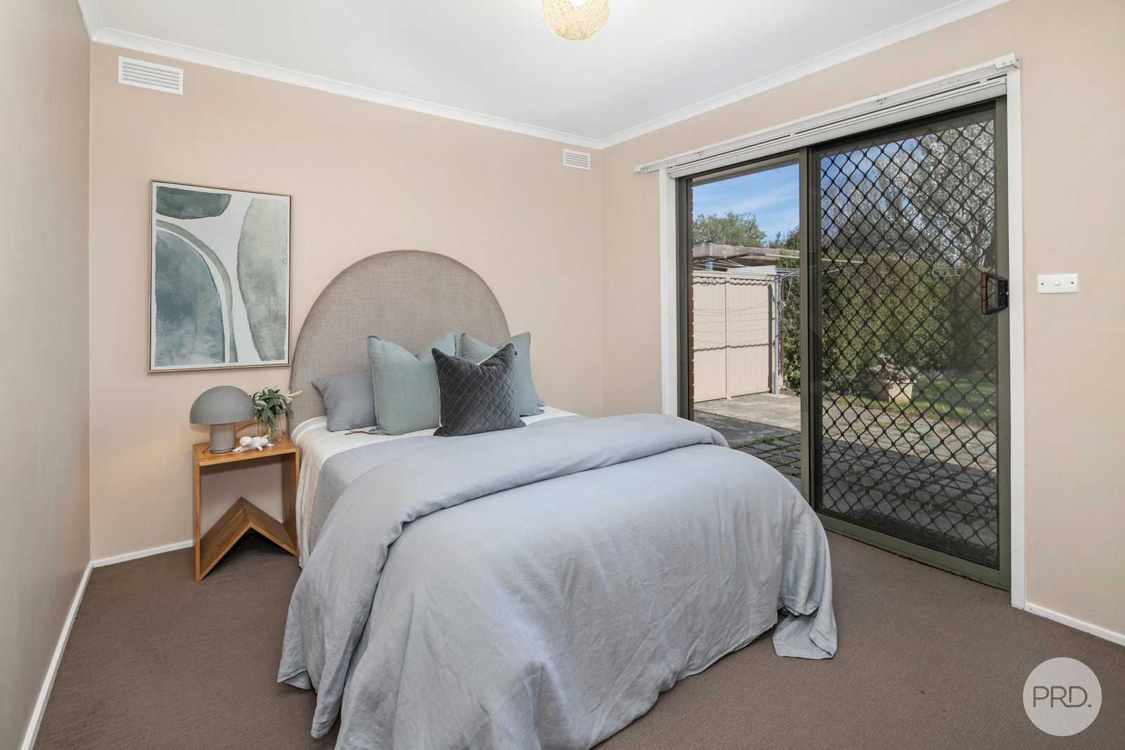 25 Salisbury Avenue NEWINGTON 7