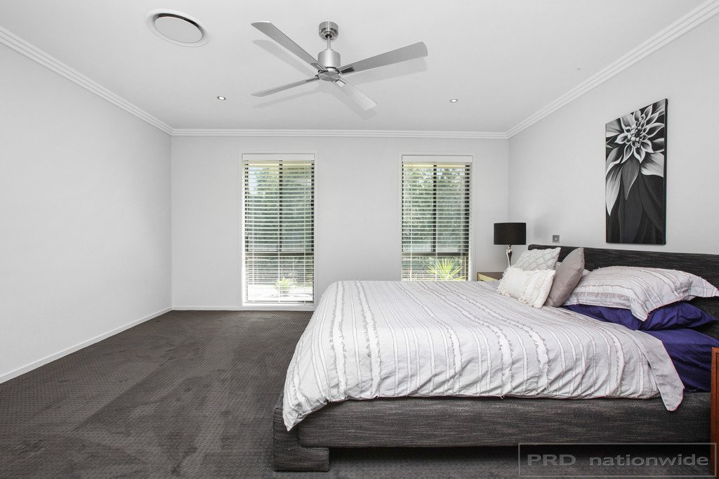 25 Sandstone Drive WINDELLA 9