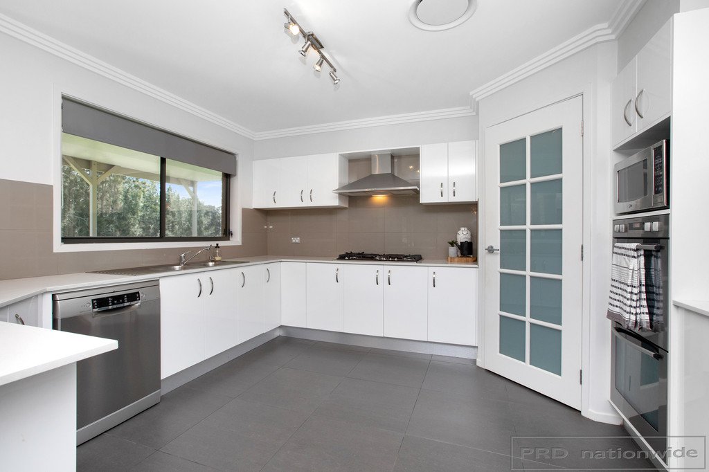 25 Sandstone Drive WINDELLA 16