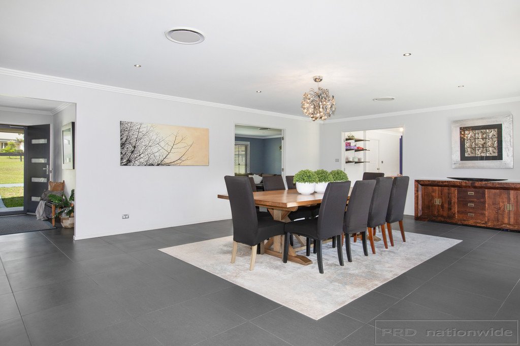 25 Sandstone Drive WINDELLA 19