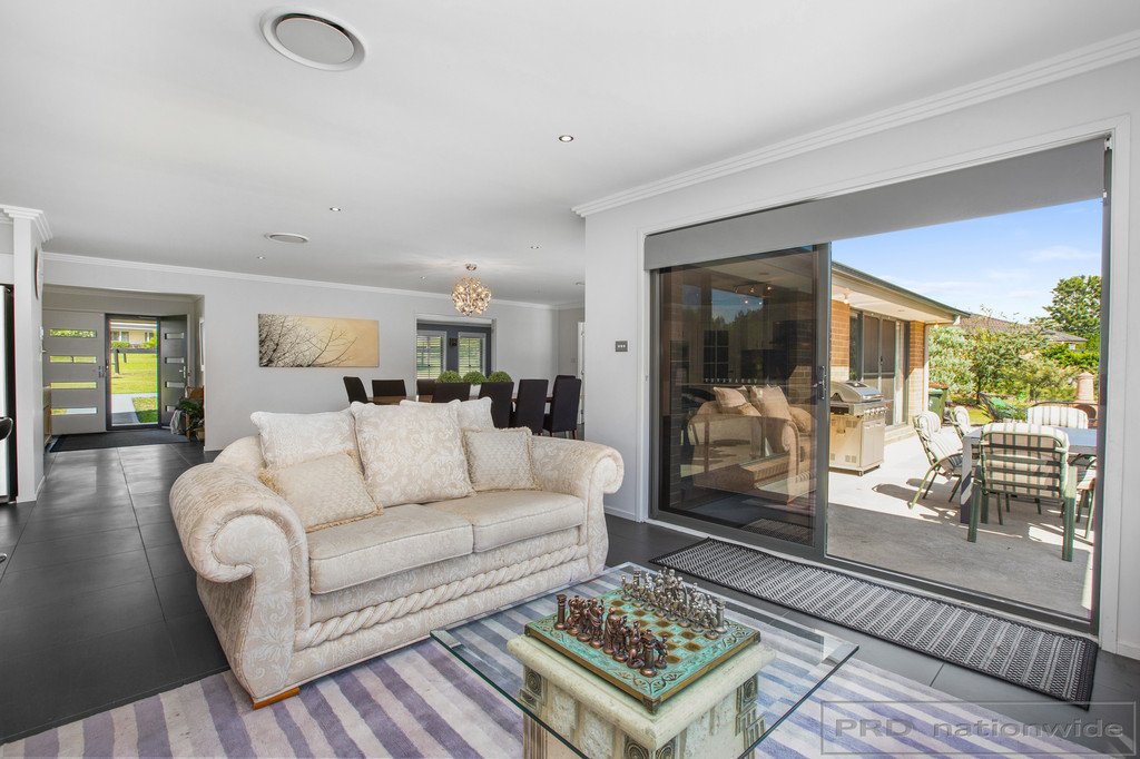 25 Sandstone Drive WINDELLA 21