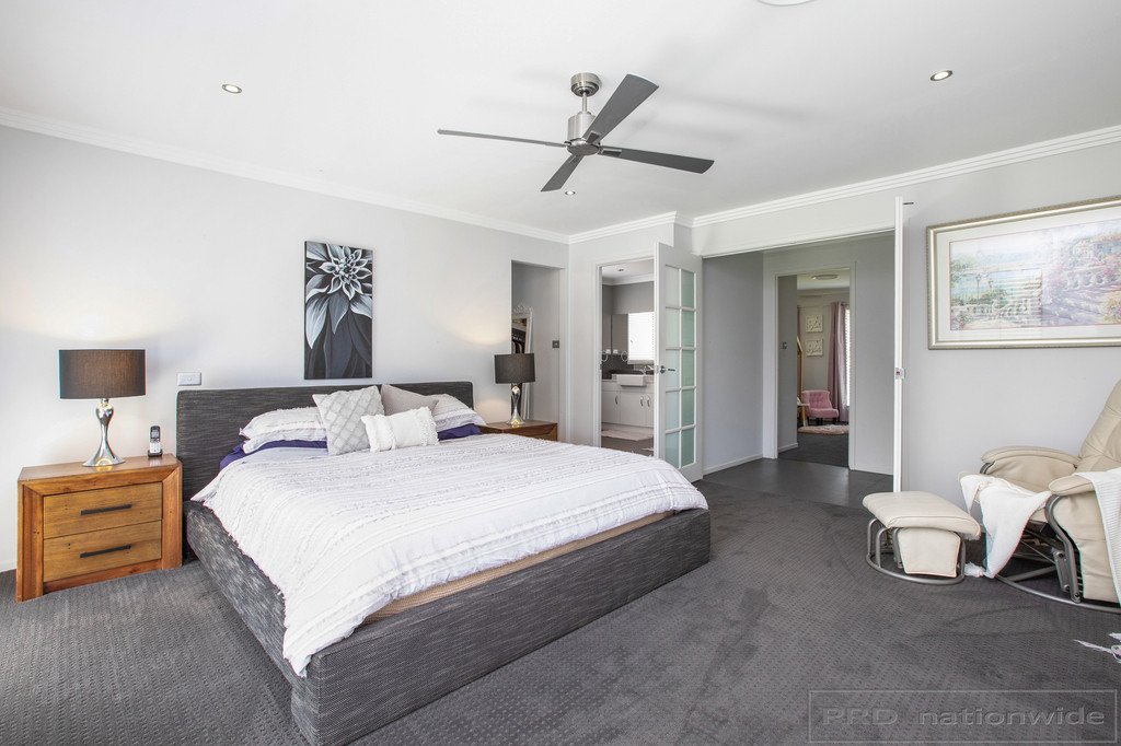 25 Sandstone Drive WINDELLA 26