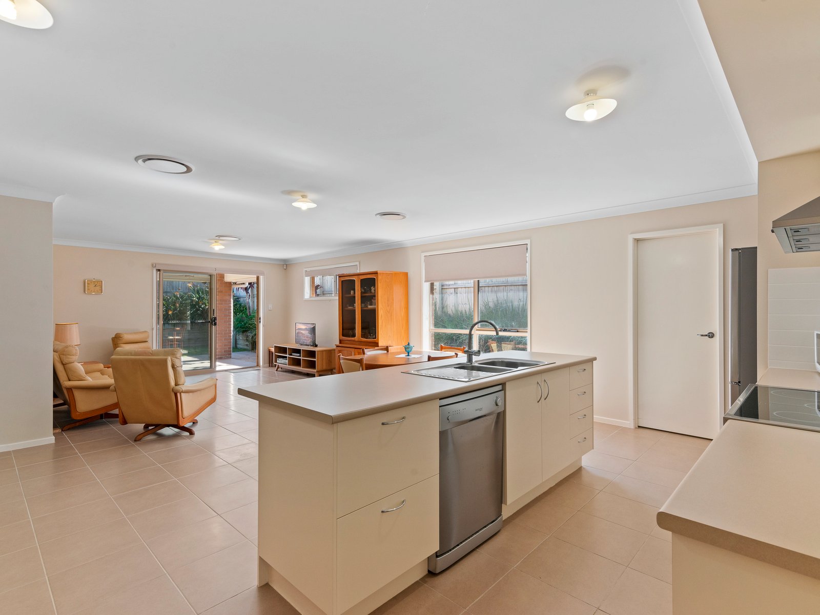 25 Sapphire Place ELANORA 4