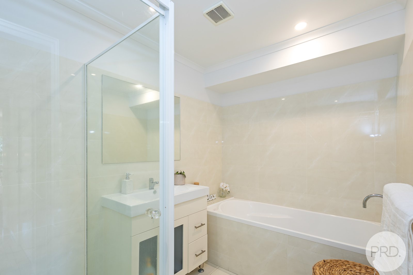 25 Seagrass Circuit CORLETTE 17