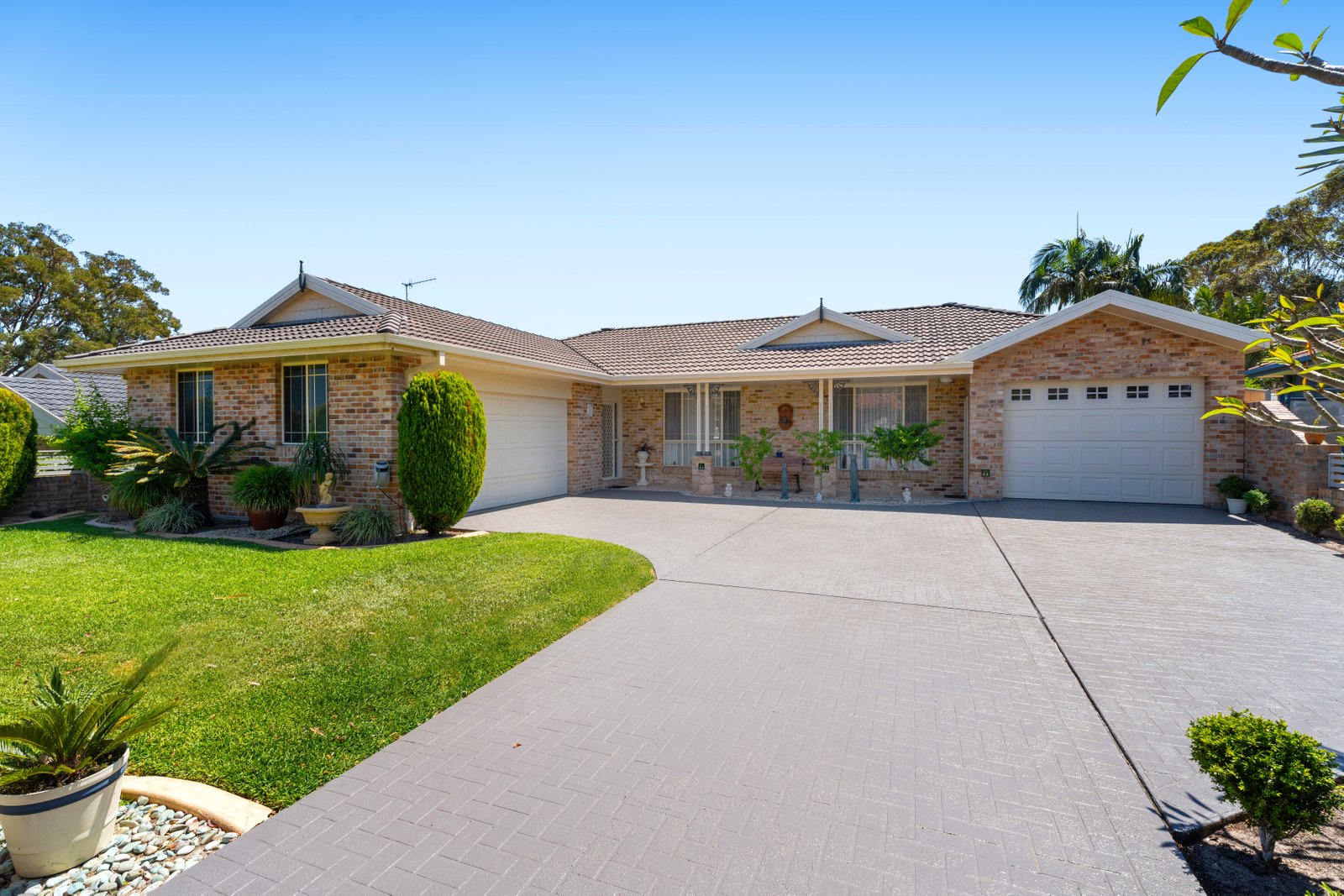 25 Sergeant Baker Drive CORLETTE 1