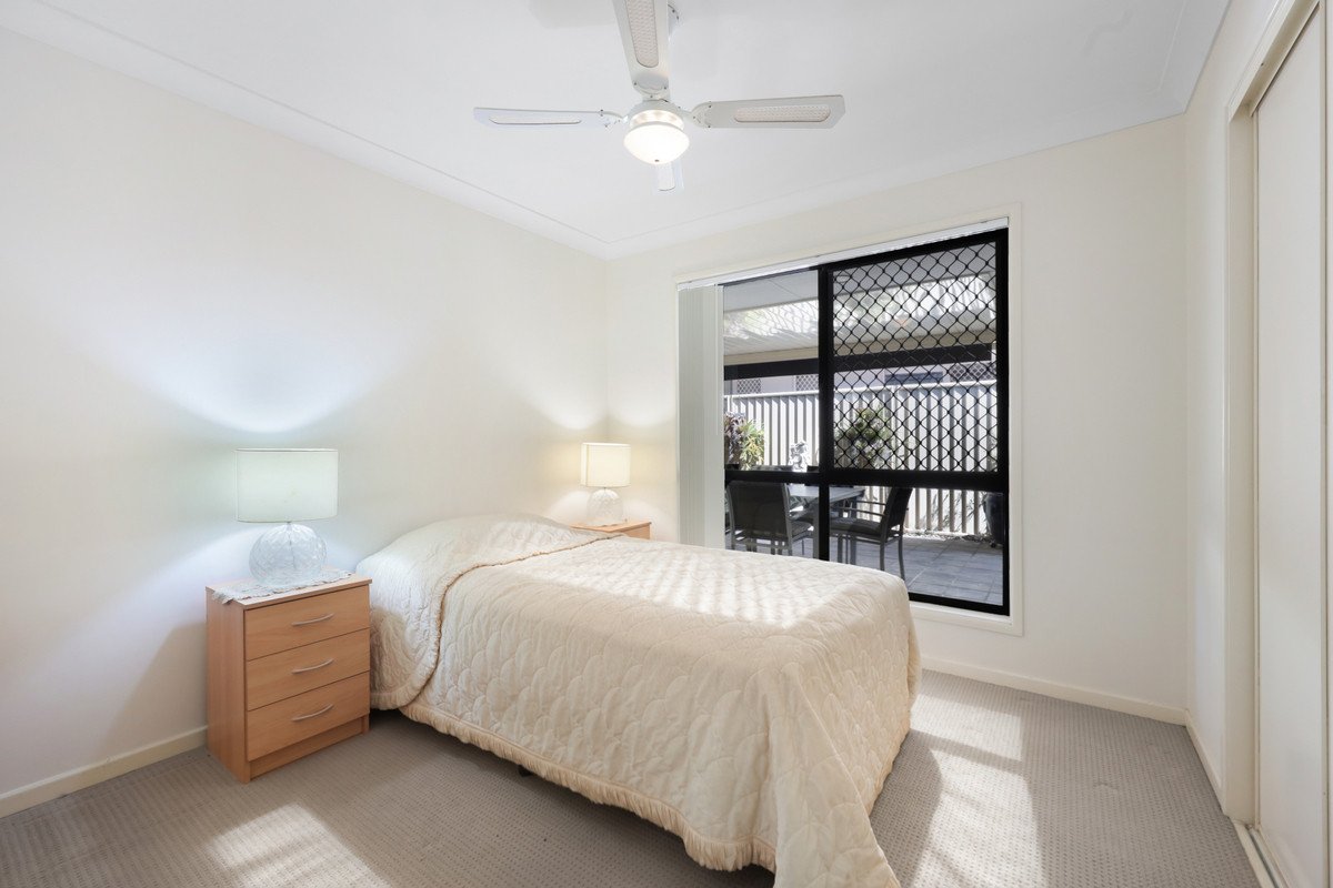 25 Seville Circuit Burleigh Waters 14