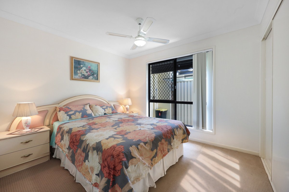 25 Seville Circuit Burleigh Waters 15
