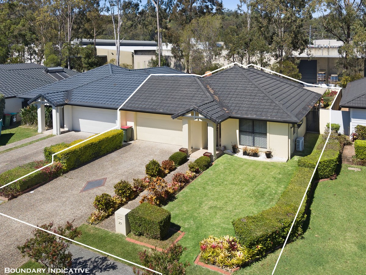 25 Seville Circuit Burleigh Waters 17