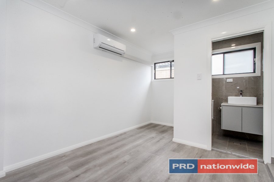 25 Seymour Lane PENRITH 6