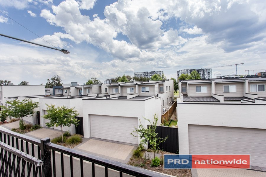 25 Seymour Lane PENRITH 9