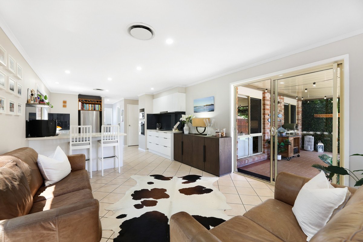 25 Sharscay Close Burleigh Heads 8