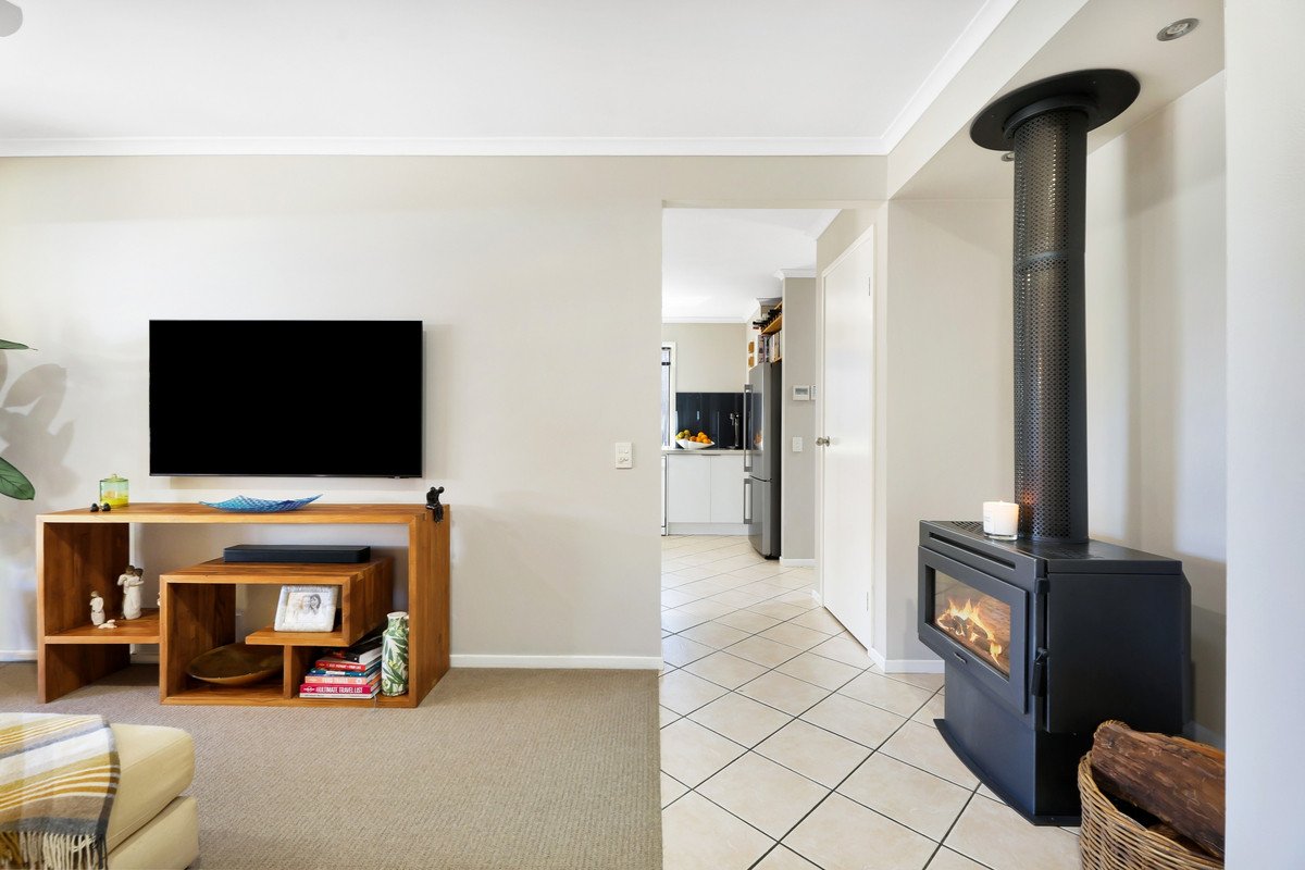 25 Sharscay Close Burleigh Heads 12