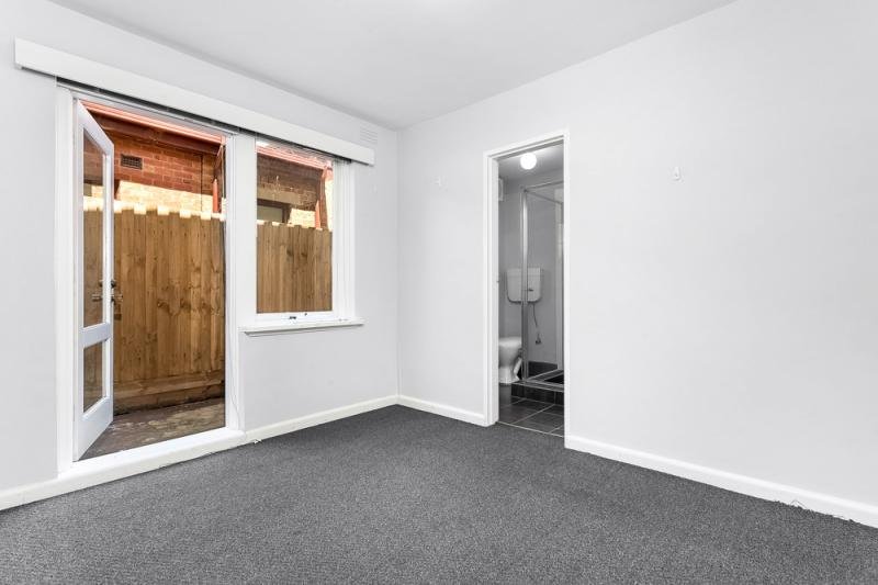Gallery: 2/5 Shirley Grove