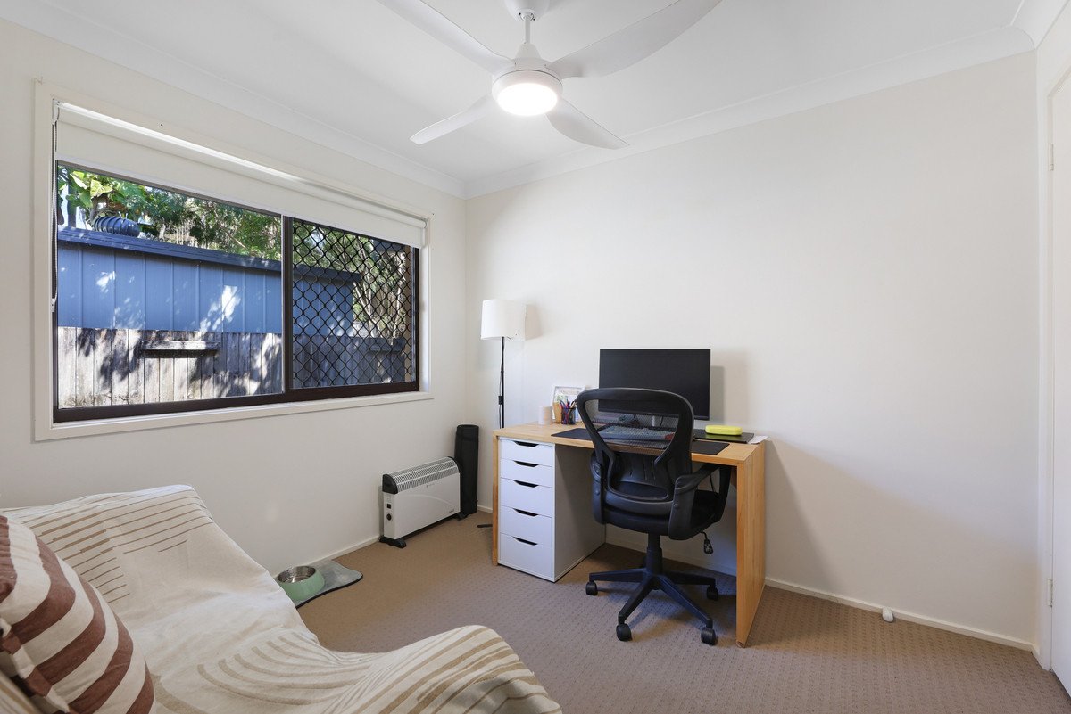 2/5 Shrike Court BURLEIGH WATERS 8