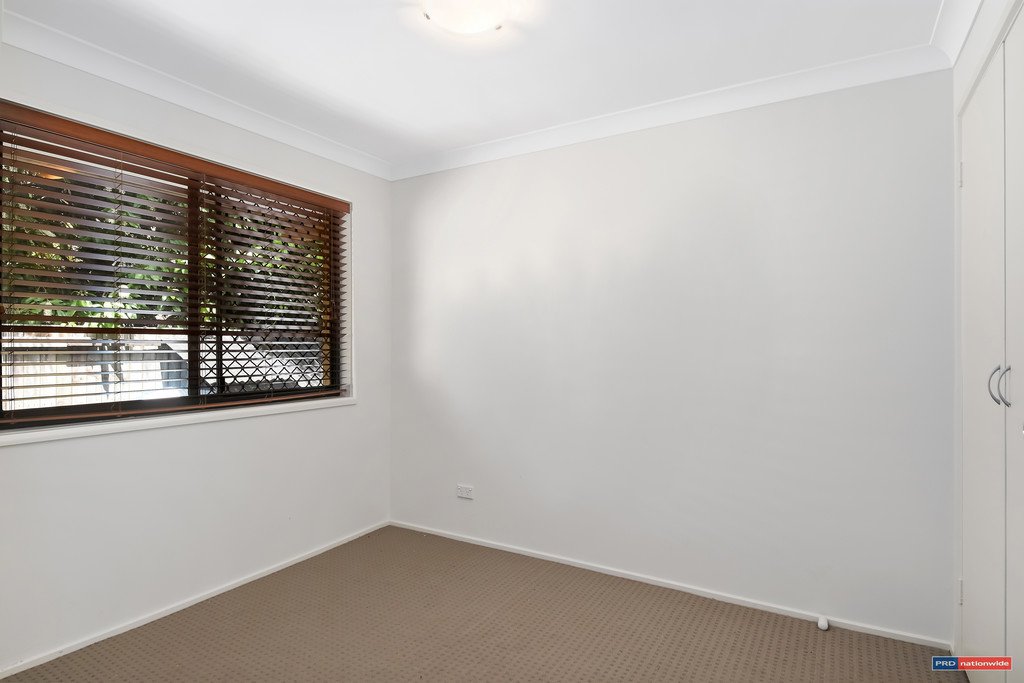 2/5 Shrike Court BURLEIGH WATERS 8