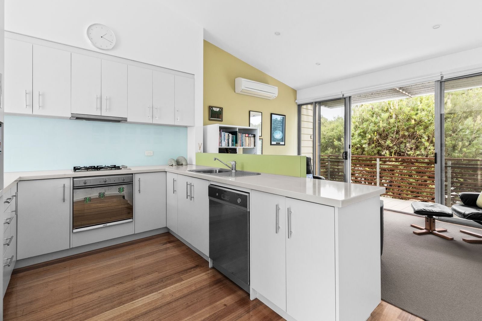 Real Estate and Property in 2/5 Simpson Street, Point Lonsdale, VIC