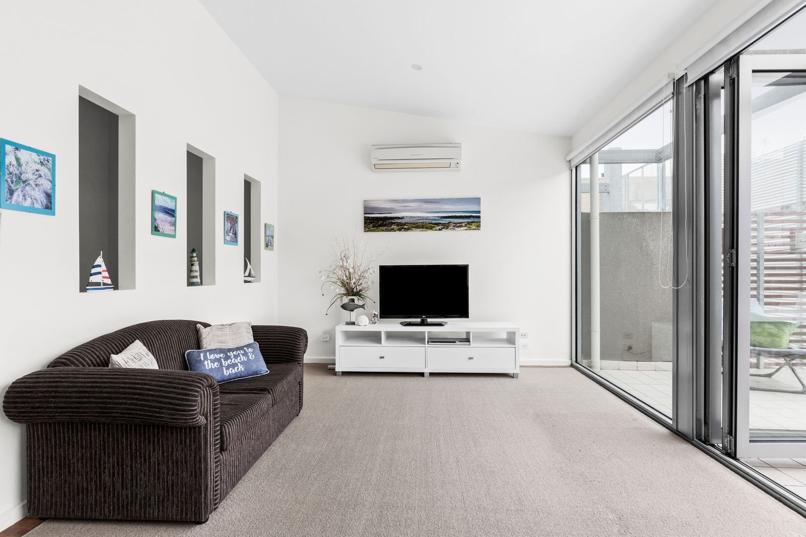 Real Estate and Property in 2/5 Simpson Street, Point Lonsdale, VIC