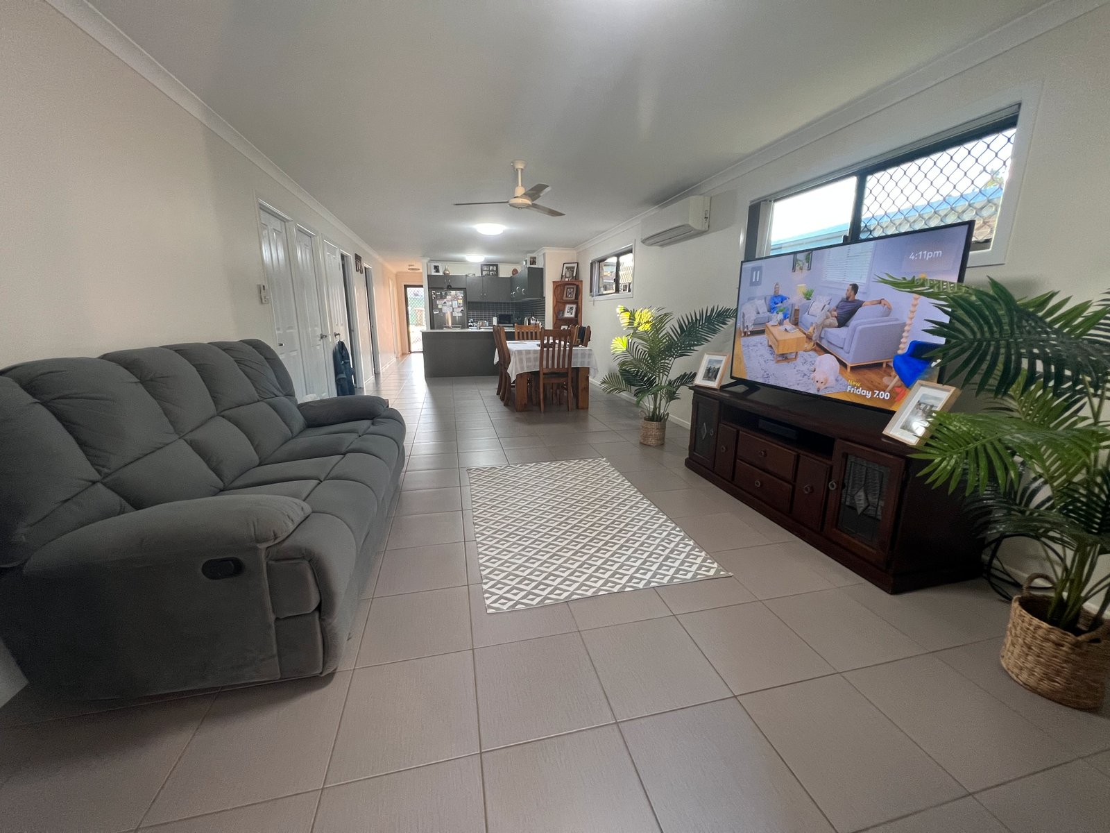 25 Skyline Drive NEW AUCKLAND 2