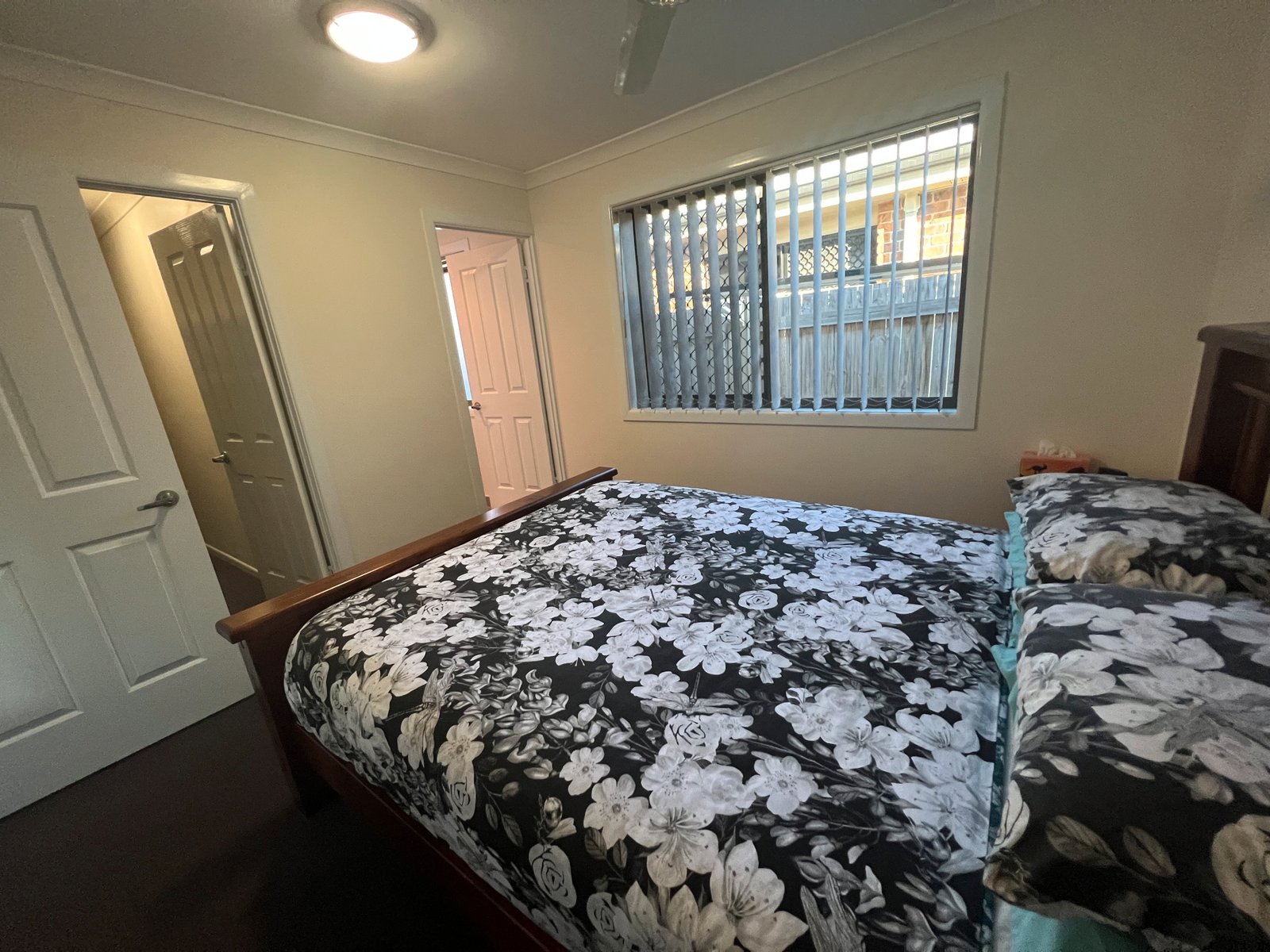 25 Skyline Drive NEW AUCKLAND 8